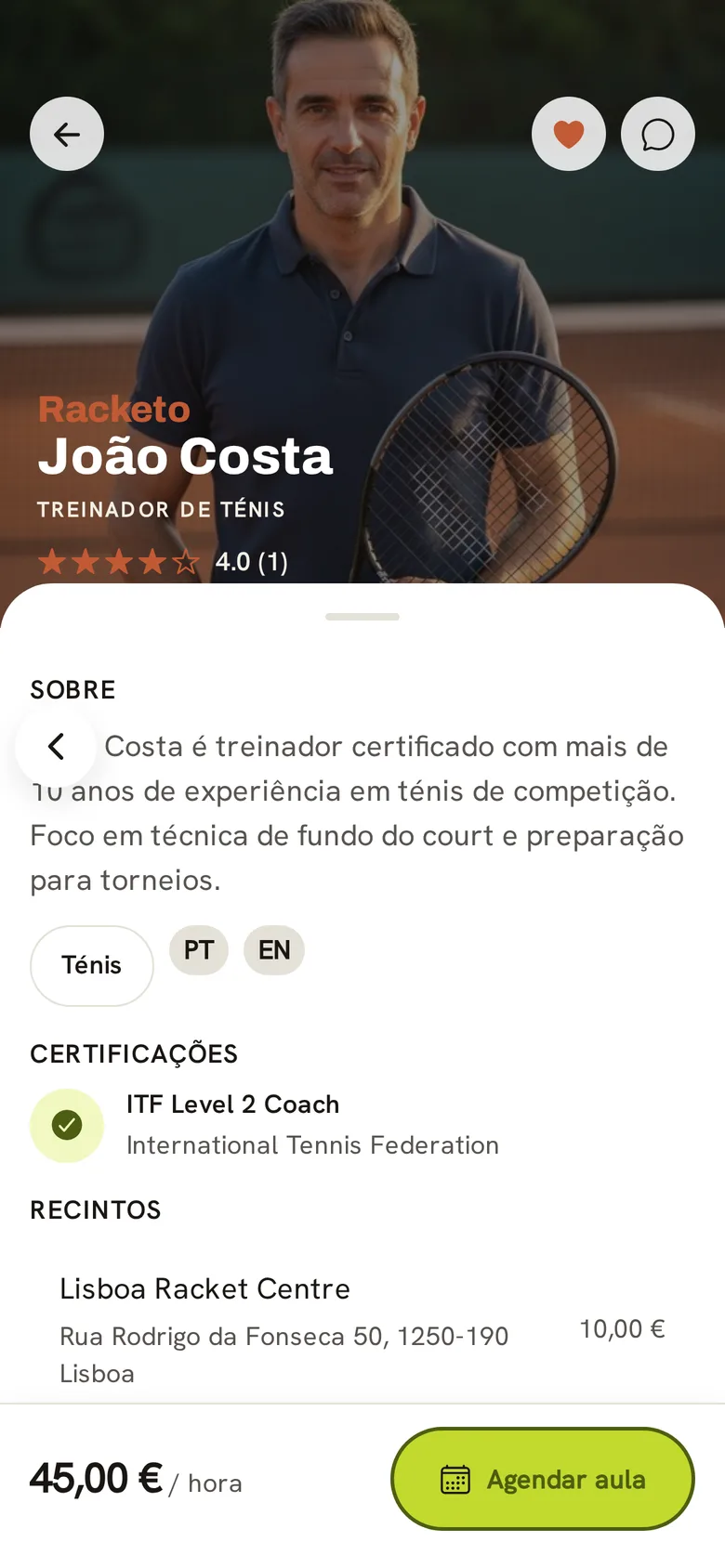 Ecrã da app Racketo: perfil do treinador com avaliações